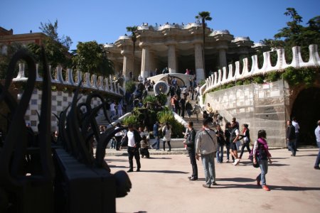 De ingang van het door Gaudi ontworpen Park Güell